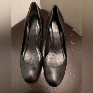 Cole Haan Black Leather Heeled Pumps